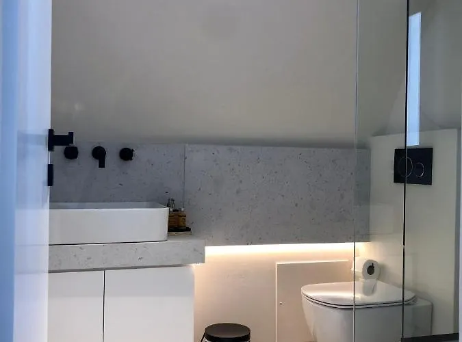 Candele بيت للعطل